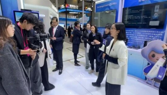 555555.png 555555.png